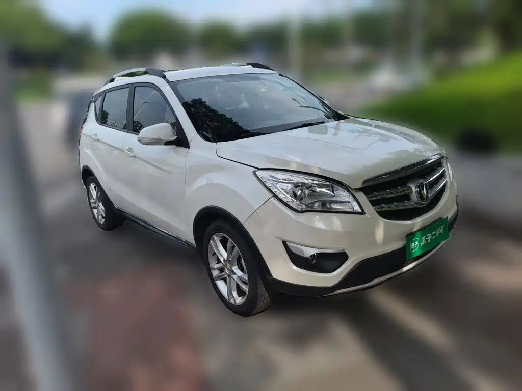 Фото 23 - Changan CS35
