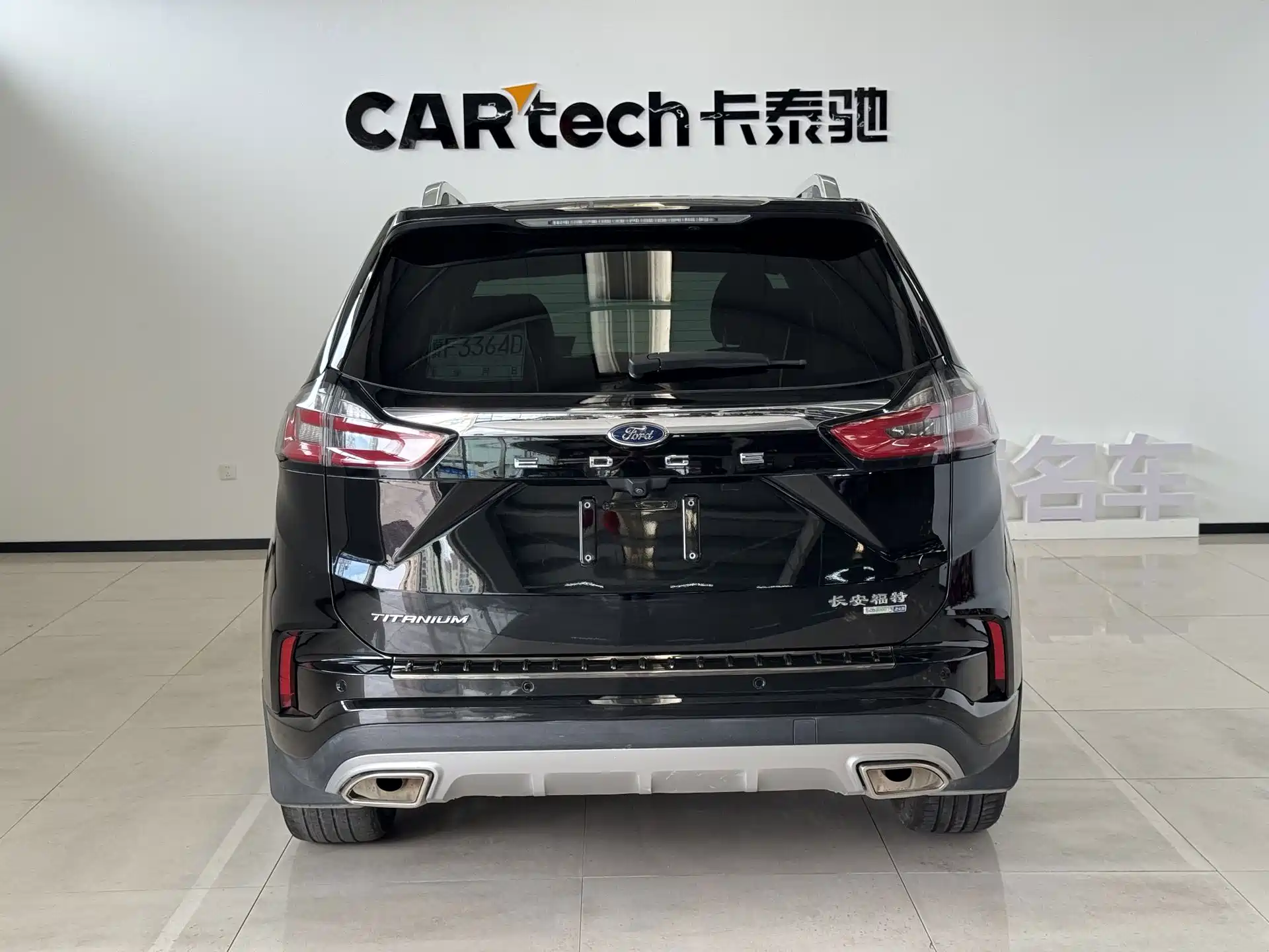 Фото 8 - Ford Edge