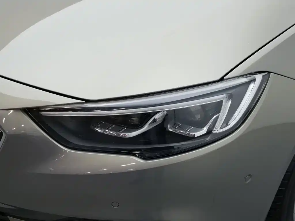 Photo 7 - Buick Regal
