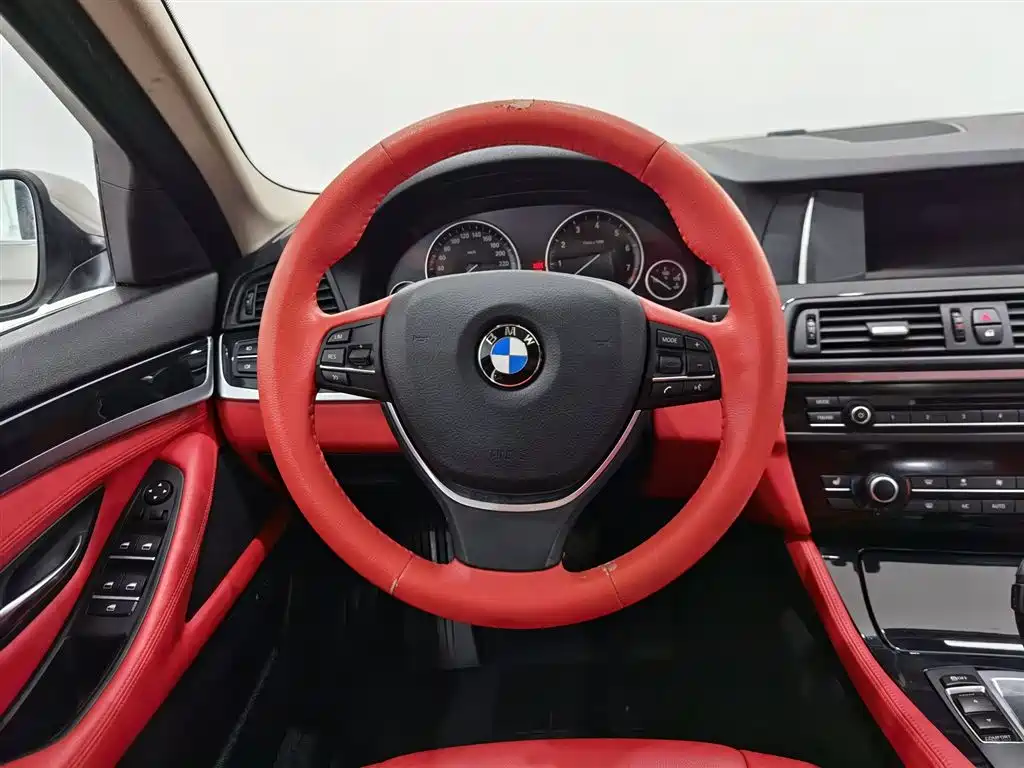BMW 5 Series 2017 520Li Classic Edition фото 11
