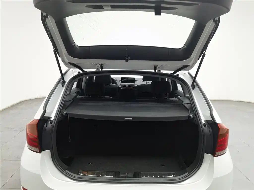 BMW X1 2015 Model sDrive18i Fashion Advanced Edition фото 16