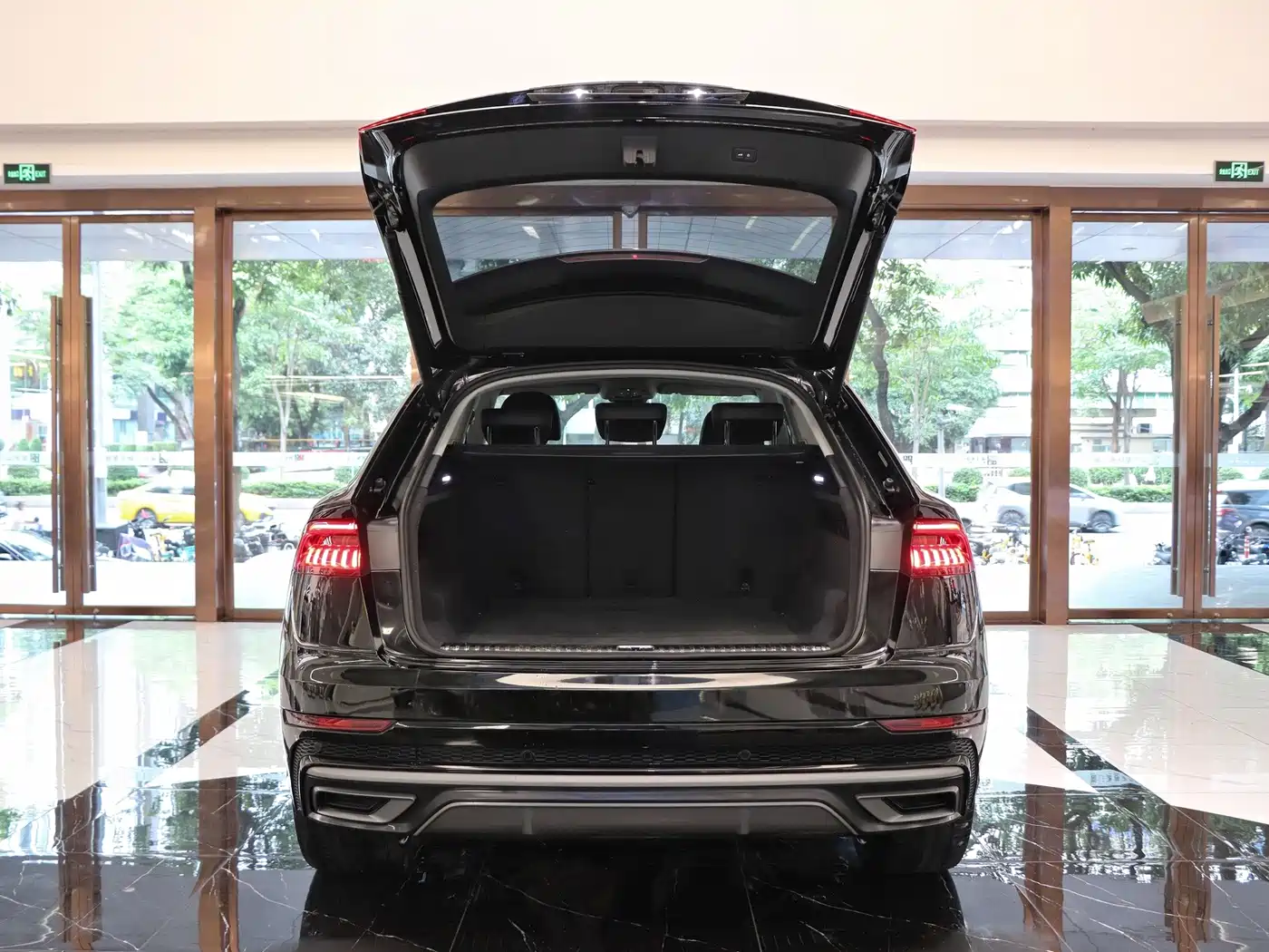 Audi Q8 2022 2022 55 TFSI Luxury Dynamic