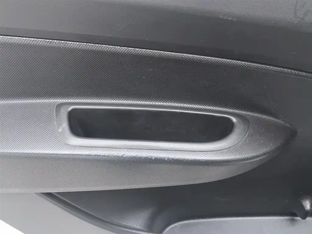 Chevrolet Sail 2013 Sedan 1.4L Manual Premium Happiness Edition фото 9