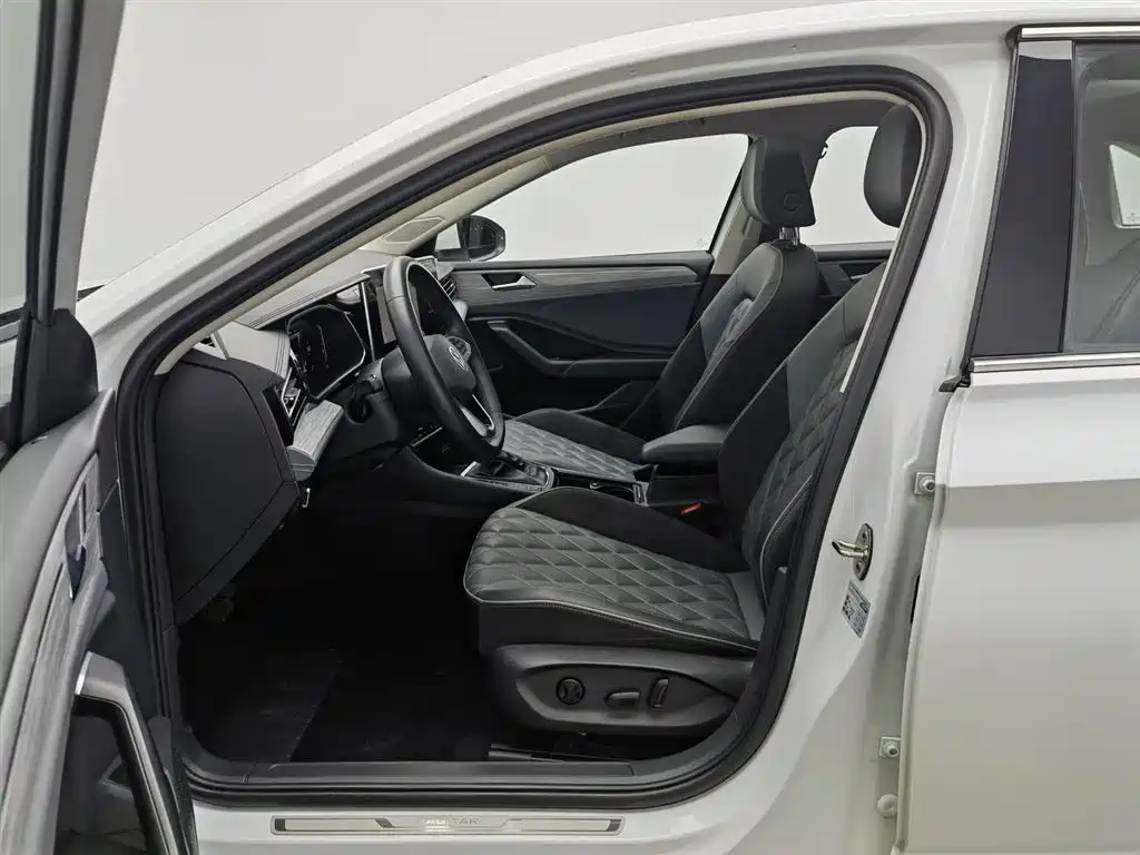 Volkswagen Sagitar 2023 300TSI DSG Excellence Edition фото 10