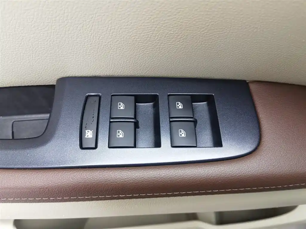 Buick GL8 2017 25S Luxury China V фото 9