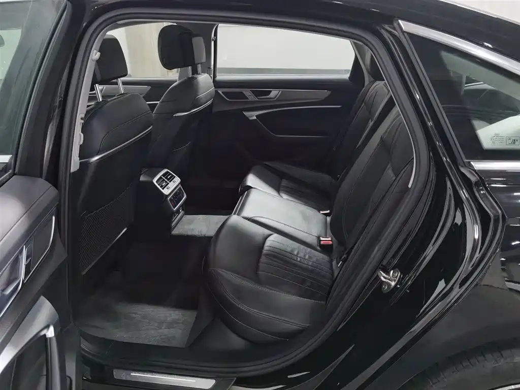 Audi A6L 2023 45 TFSI Premium Selection Dynamic фото 15