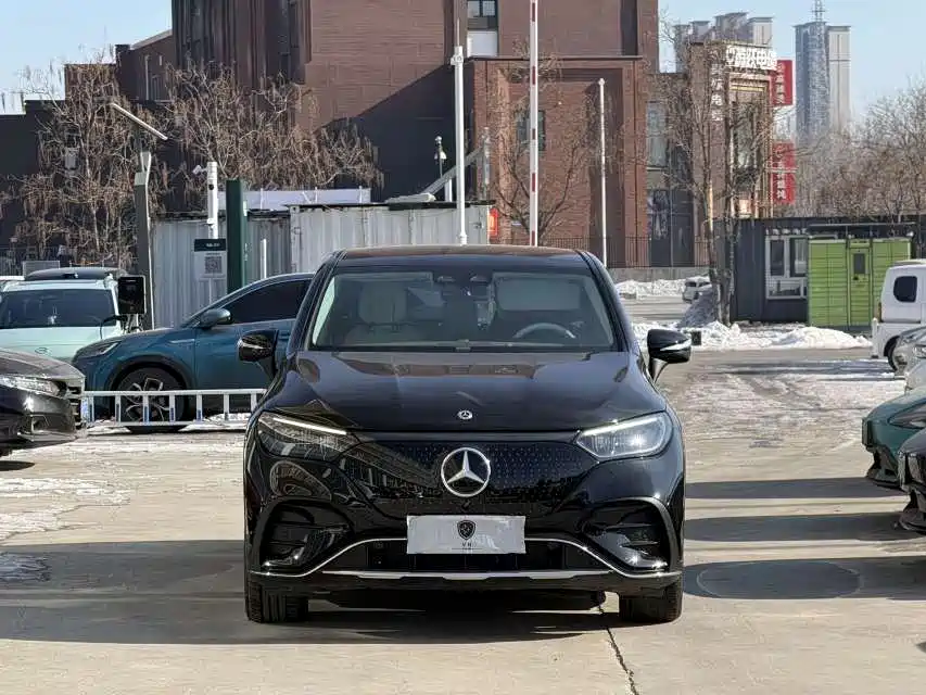 MERCEDES-BENZ EQE SUV
