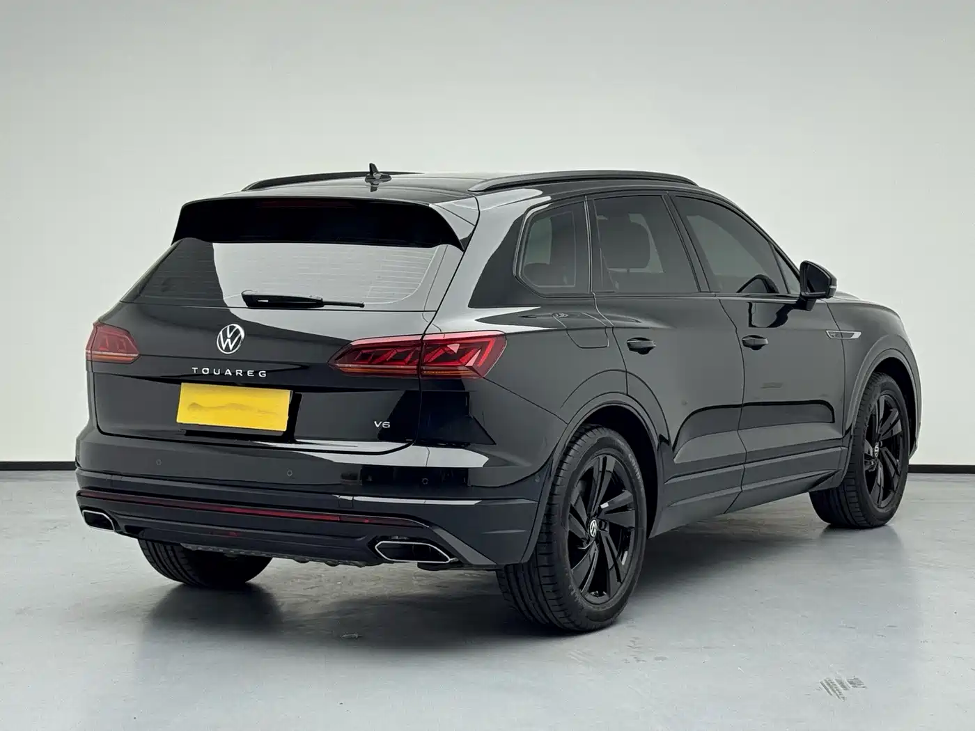Volkswagen Touareg 2026 2023 3.0TSI R-Line Black Sports Package