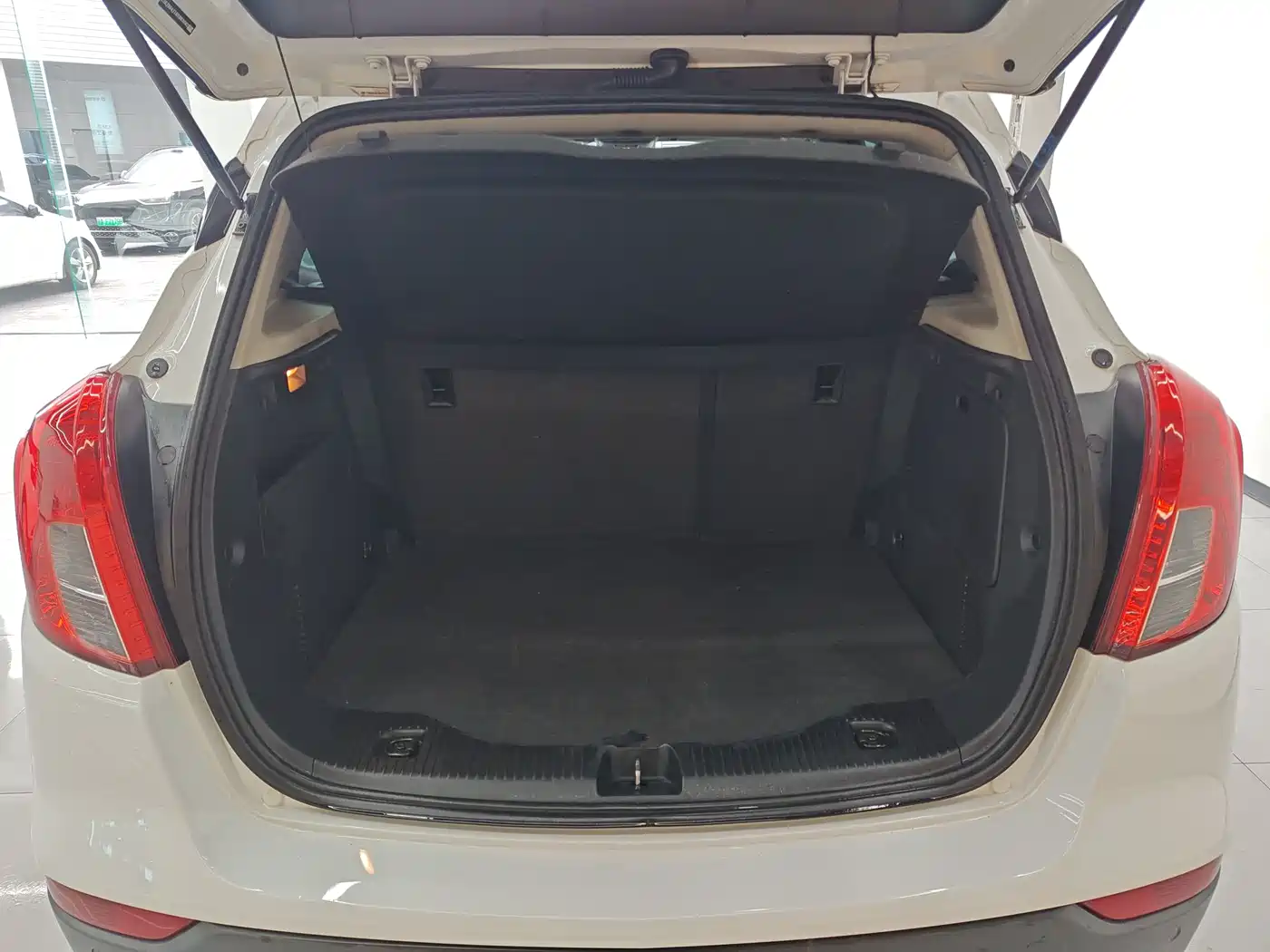 Buick Encore 2017 18T Automatic 2WD Urban Leading фото 28