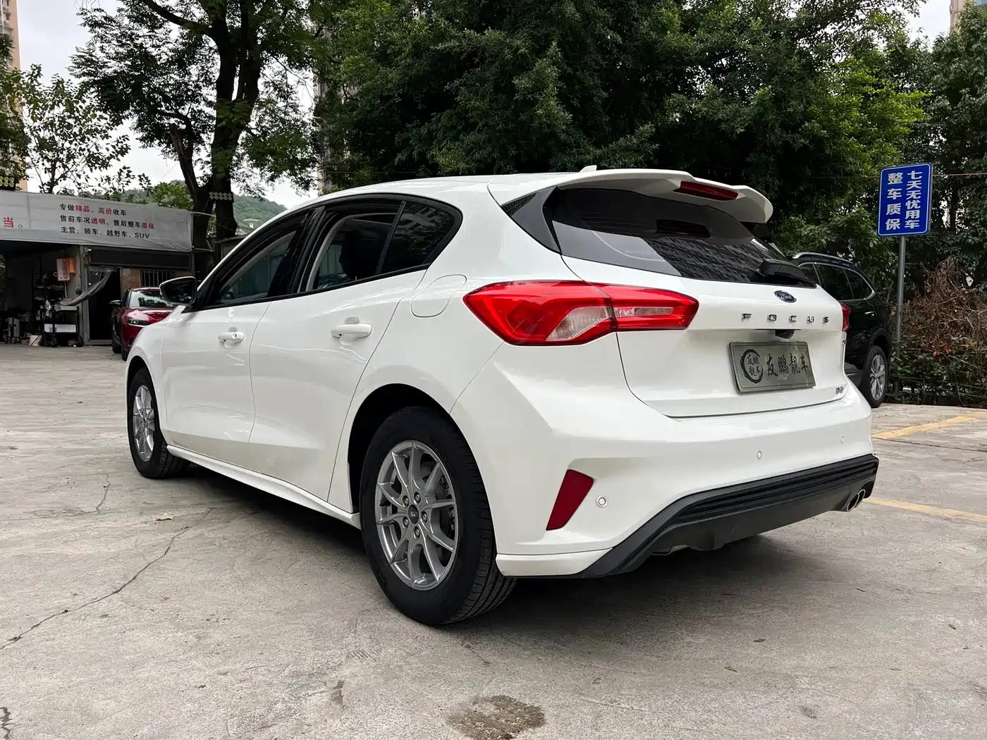 Ford Focus 2022 2021 Hatchback EcoBoost 180 Auto Trend