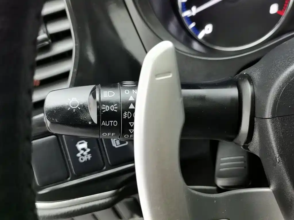 Mitsubishi Outlander 2019 2.4L 4WD Deluxe Edition 5-seater China V фото 21