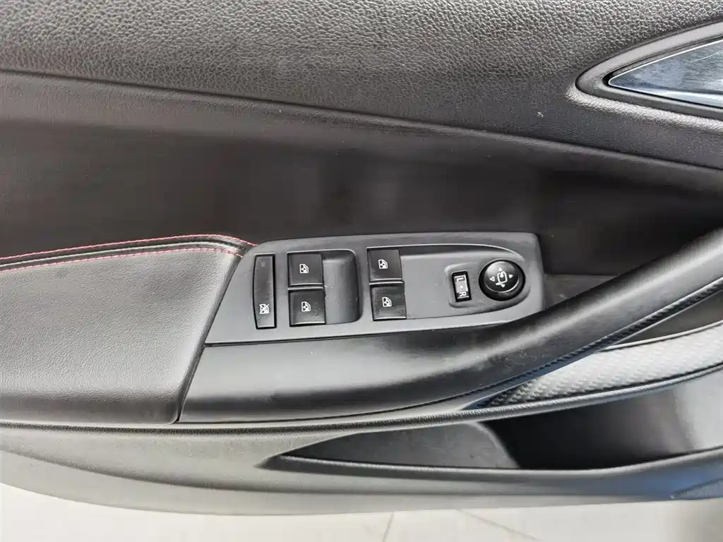 Buick Verano 2016 Hatchback GS 20T DCT Passion Sport фото 9