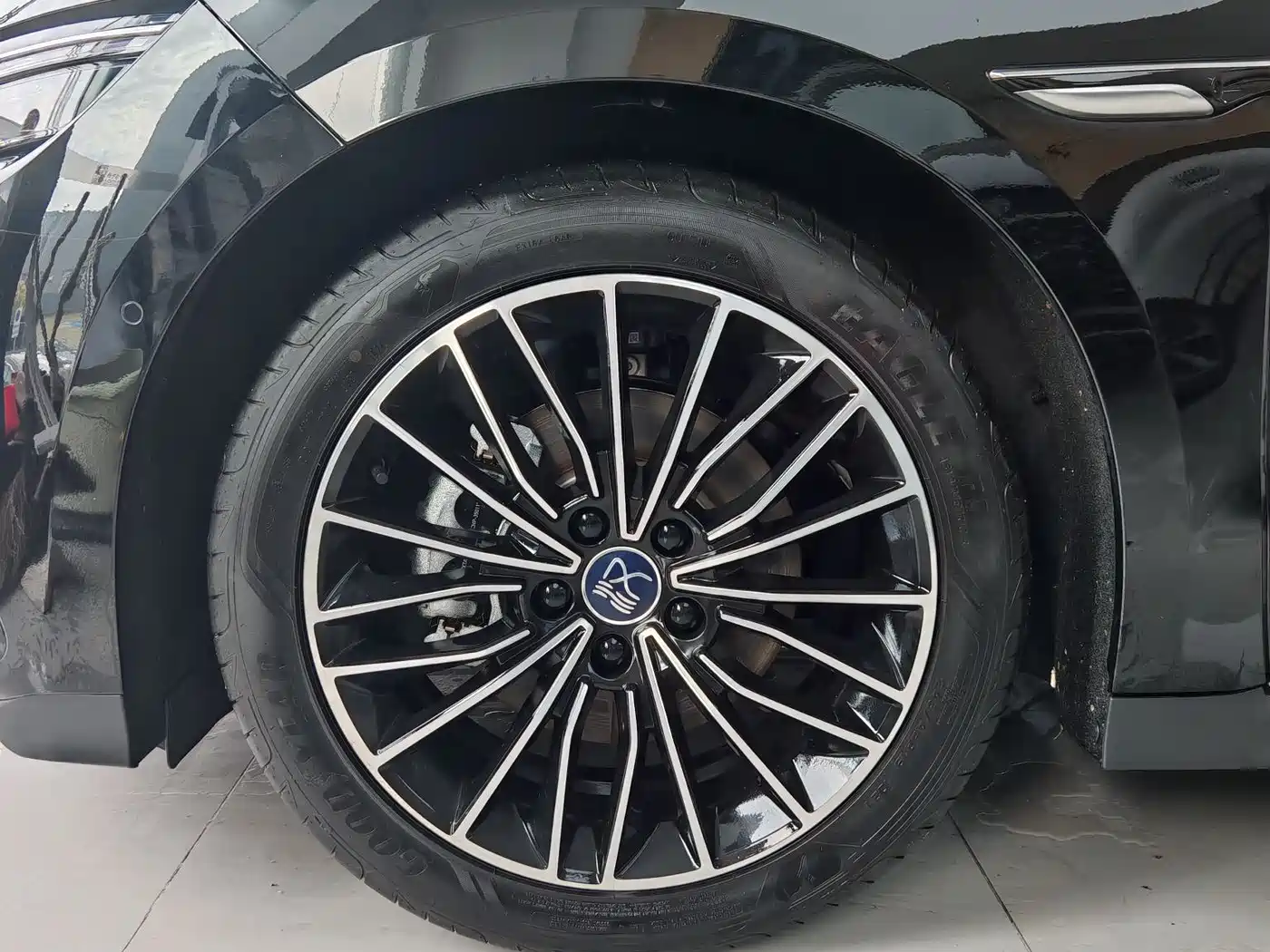 BYD Han 2025 DM-i Smart Driving Edition 125KM LiDAR Flagship фото 11