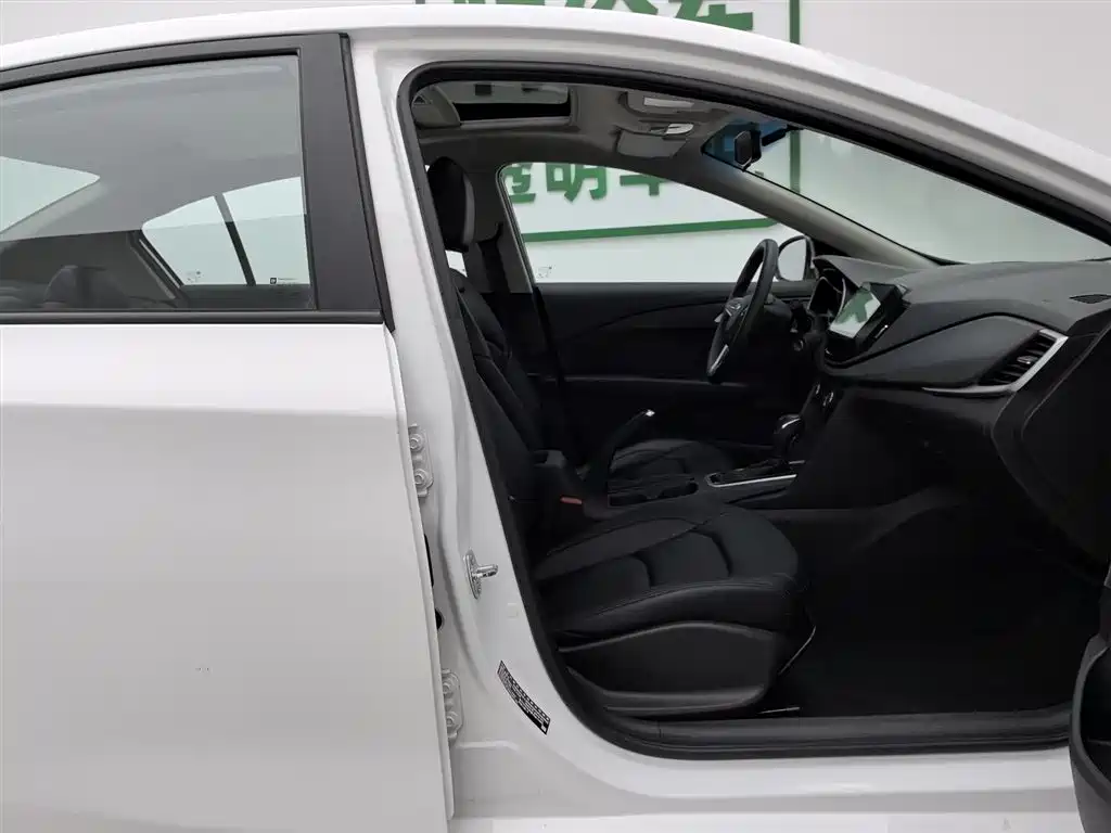 Chevrolet Cavalier 2019 320 Auto Sunroof Enjoyment Edition фото 23