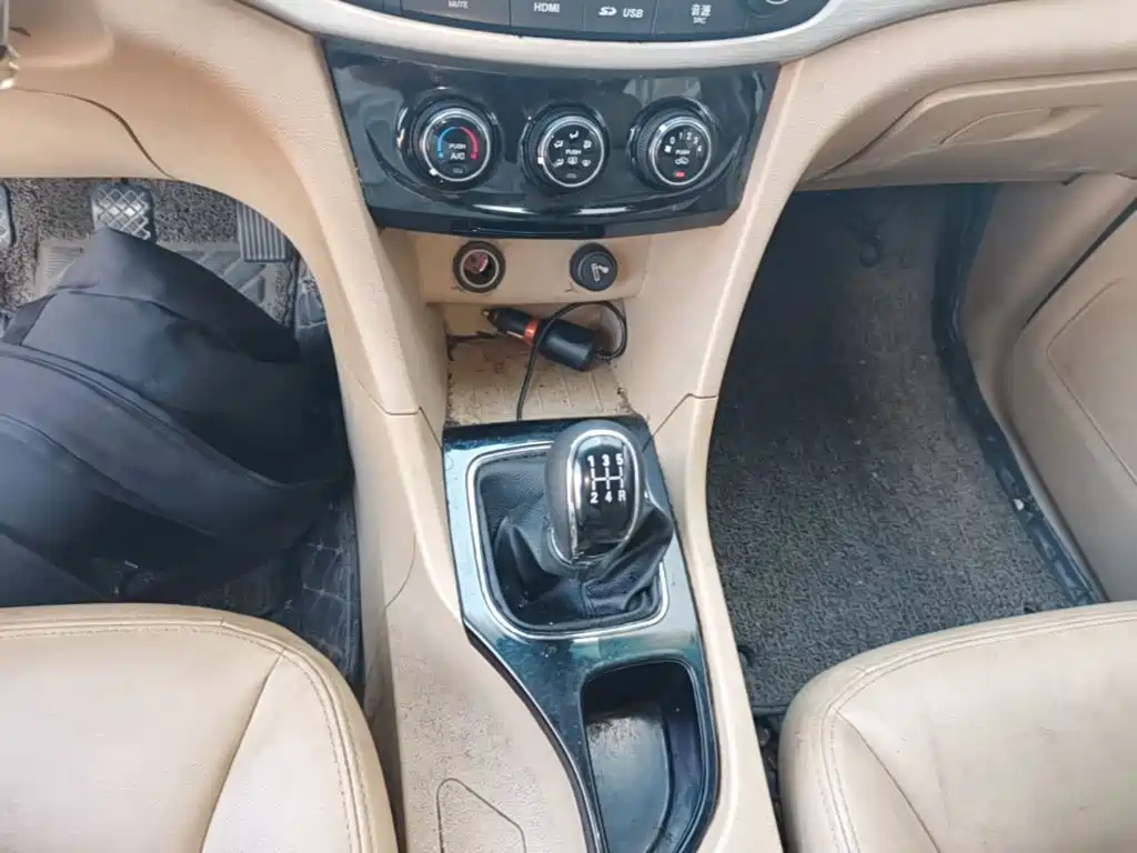 Photo 14 - Baojun 730