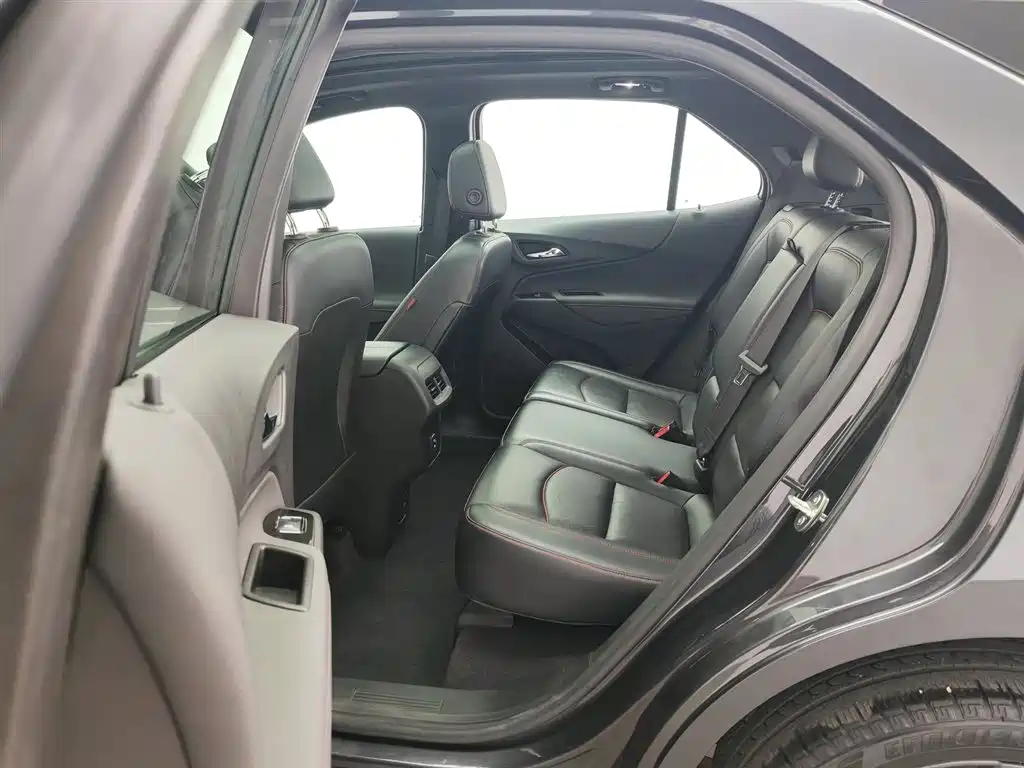 Chevrolet Equinox 2021 550T RS 4WD Intelligent Defender Edition фото 15