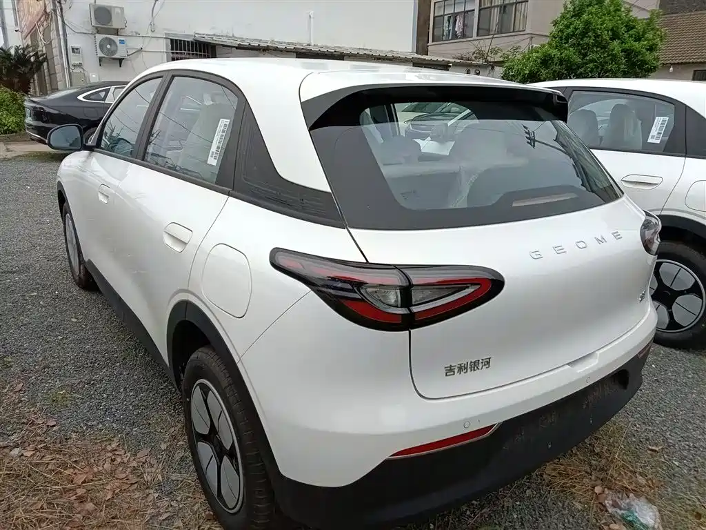Geely Galaxy Starry Wish 2026 Edition 310km Youth Version фото 5