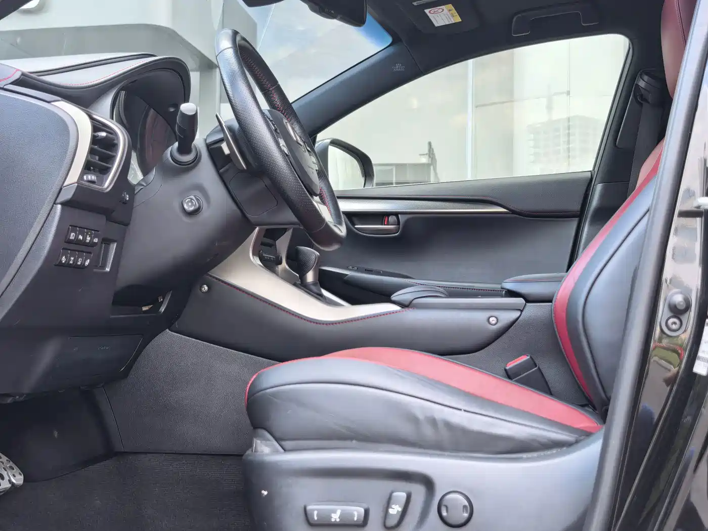 Photo 4 - Lexus NX