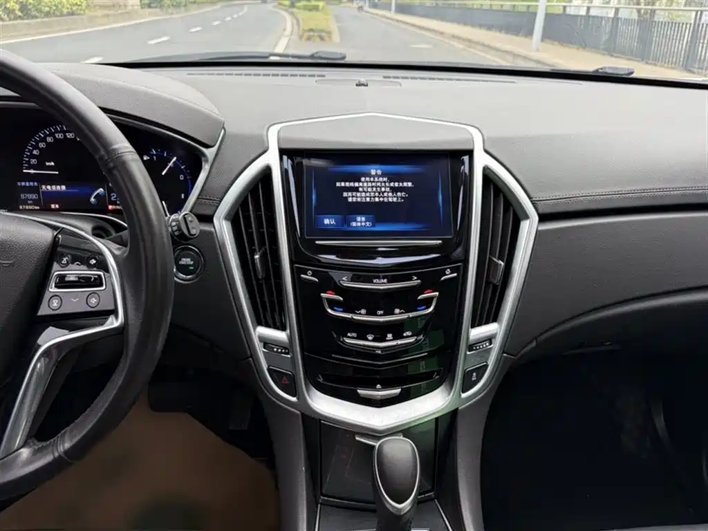 Cadillac SRX 2015 3.0L Comfort фото 20