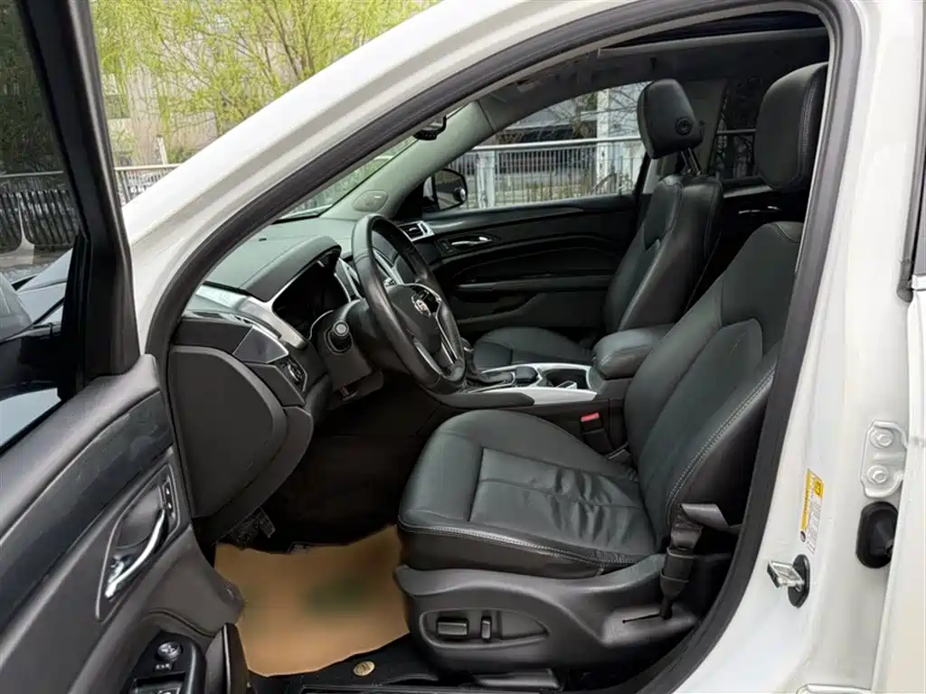 Cadillac SRX 2015 3.0L Comfort фото 18