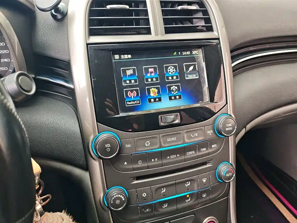 Chevrolet Malibu 2014 2.0L Automatic Luxury фото 13