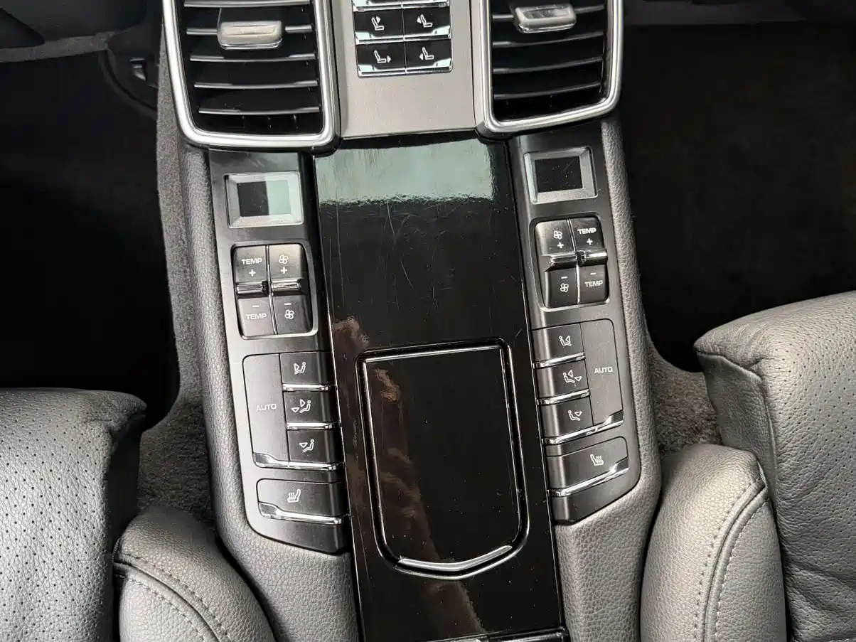 Porsche Panamera 2014 Panamera 4 3.0T фото 14