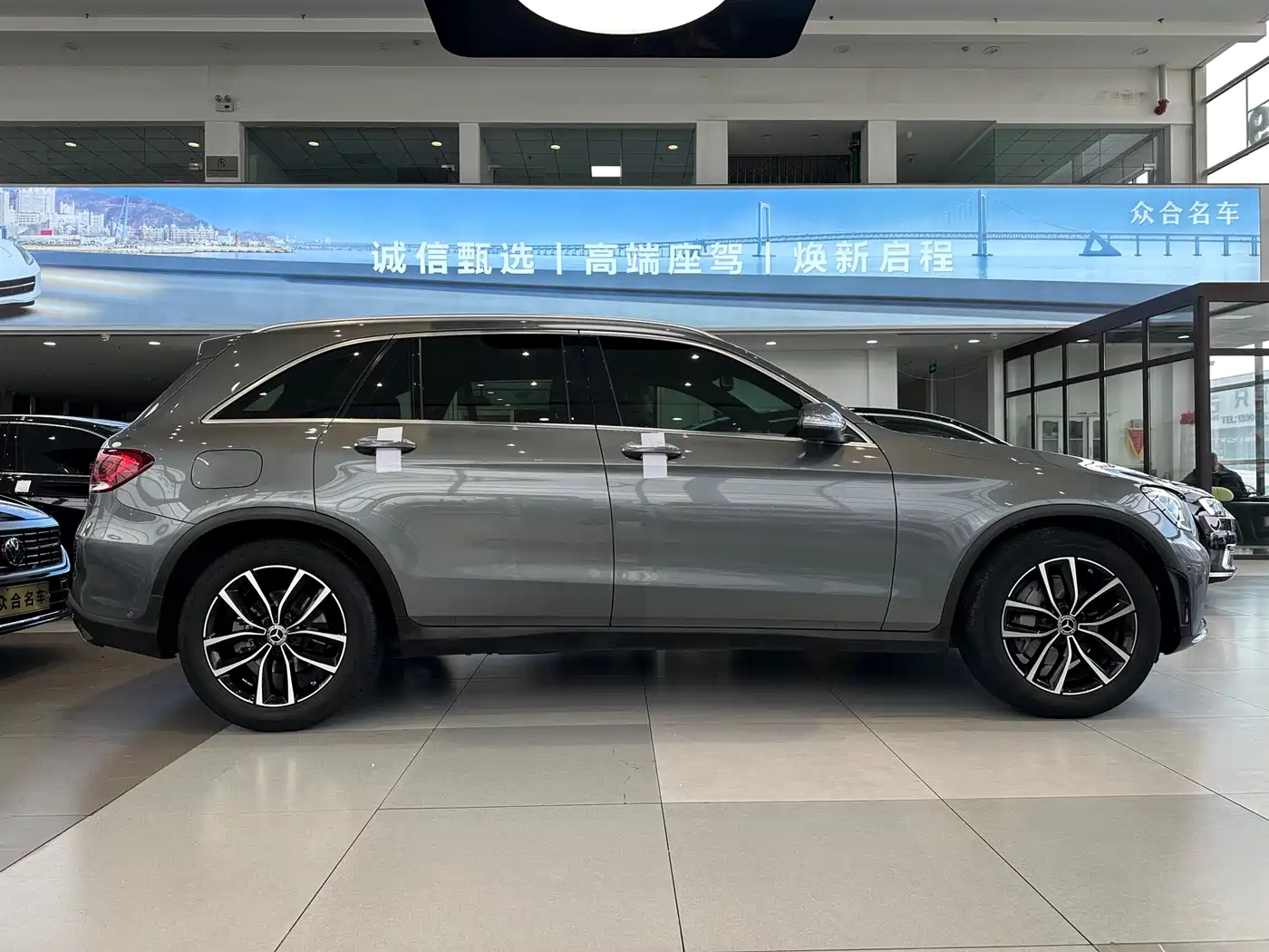 Mercedes-Benz GLC 2020 Facelift GLC 260 L 4MATIC Luxury фото 4