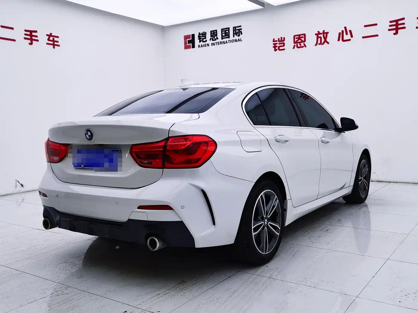 BMW 1-SERIES