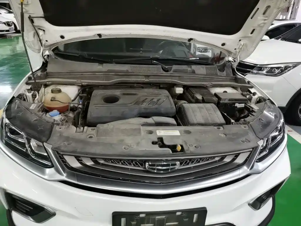 Фото 20 - Geely Coolray