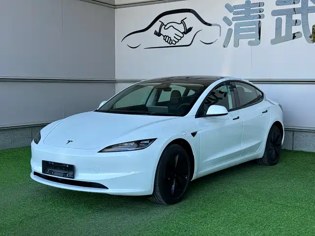 Tesla Model 3 Рестайлинг, задний привод