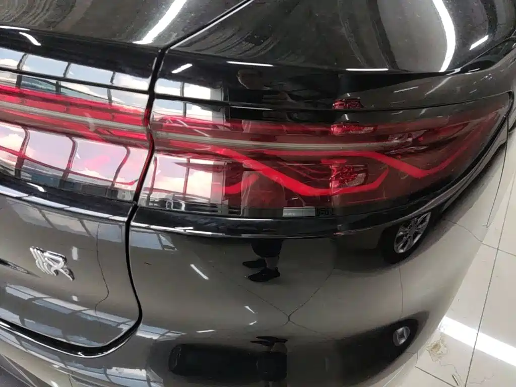Фото 8 - BYD Han