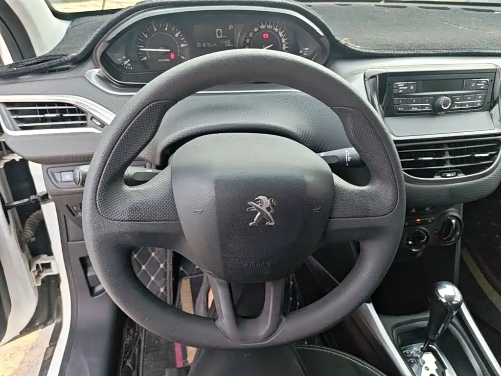 Peugeot 2008 2016 2014 1.6L Automatic Trend Edition