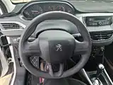 صورة 7 - Peugeot 2008