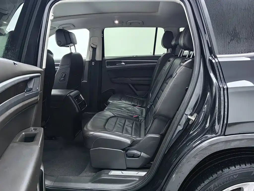 Photo 15 - Volkswagen Teramont