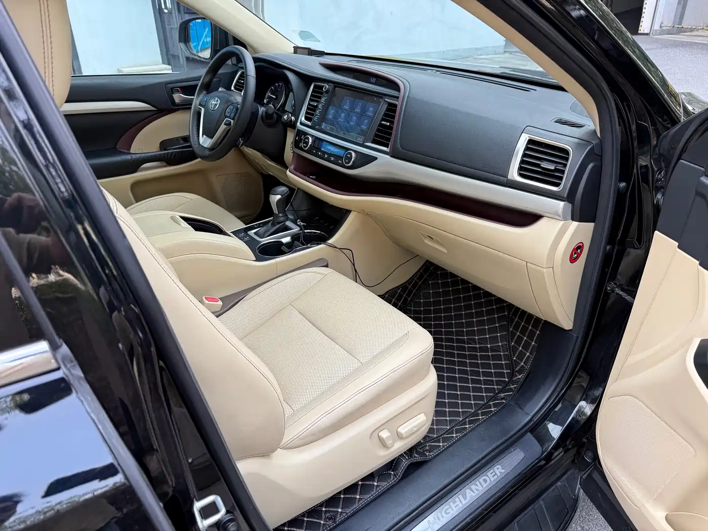 Toyota Highlander 2017 2.0T 4WD Premium 7-Seater фото 8