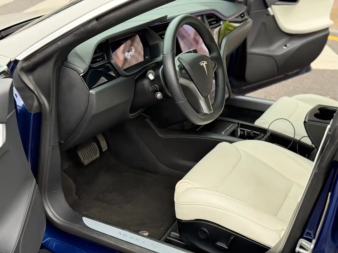 Tesla Model S 2019 2017 Model S 75D Standard Range