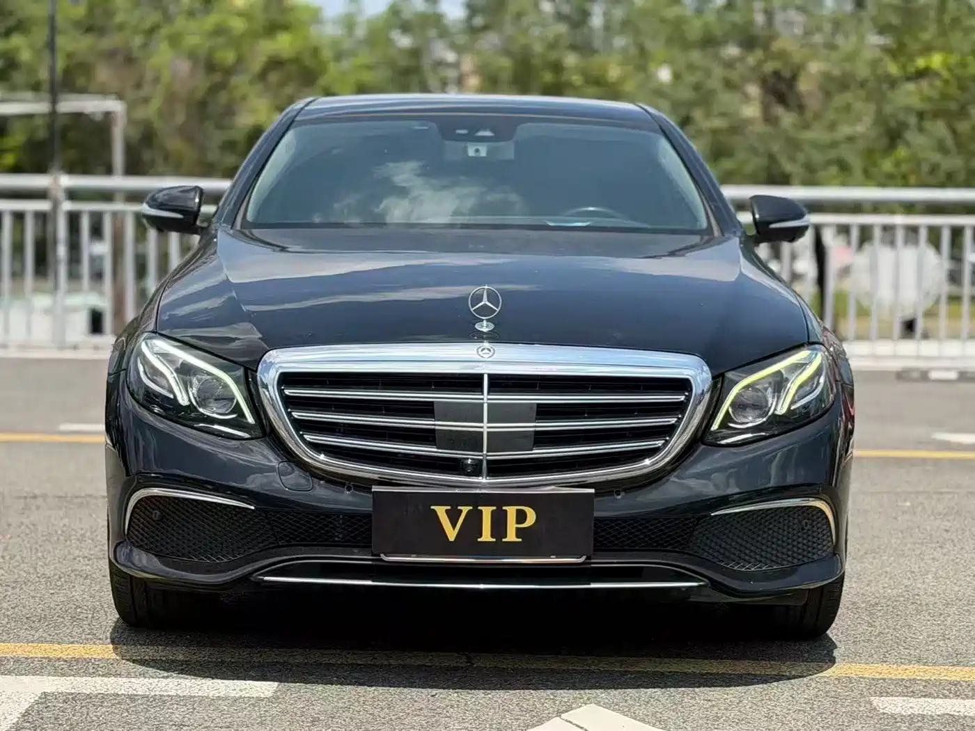 Photo 2 - Mercedes-Benz E-Class