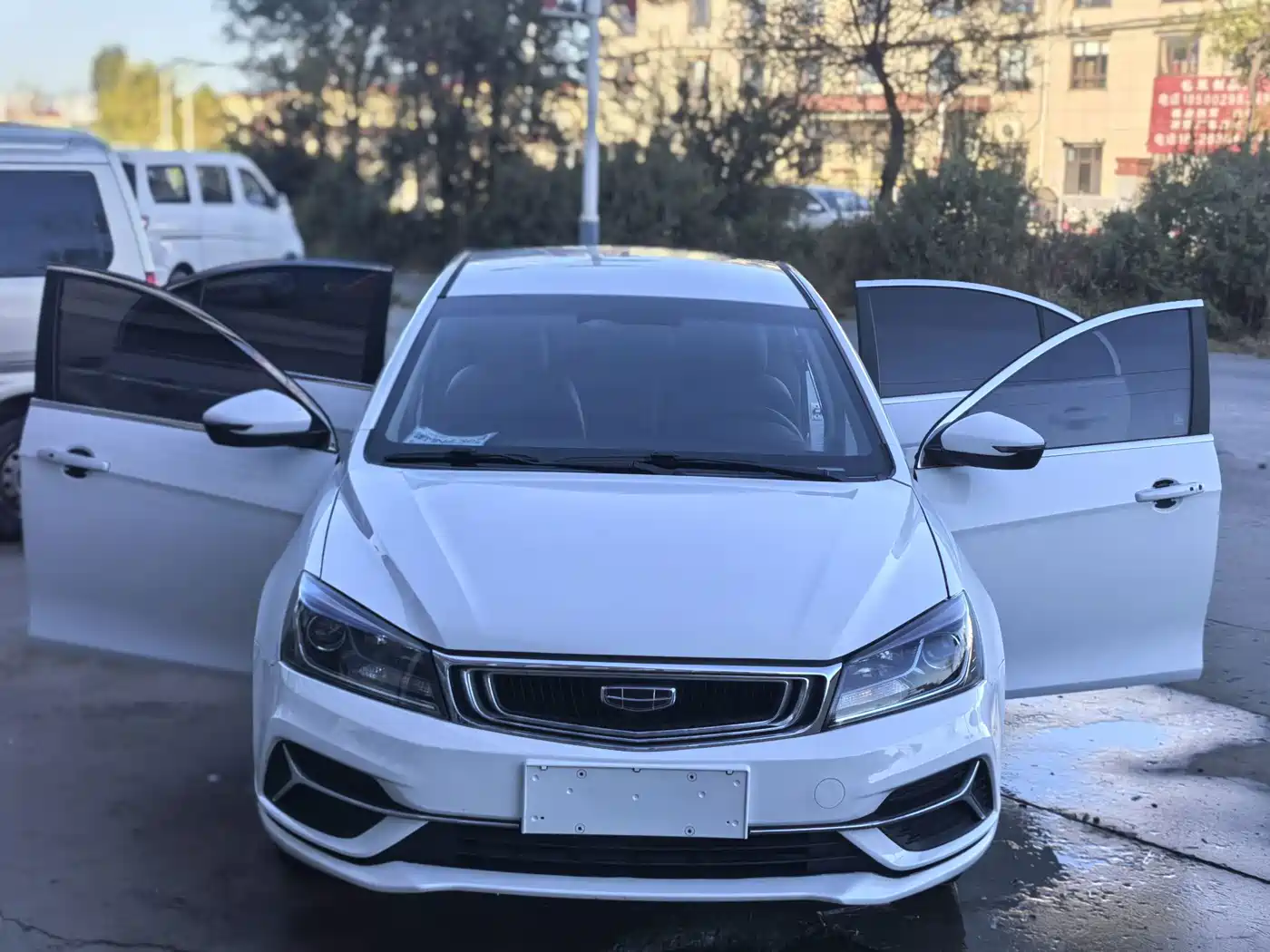 Photo 4 - Geely Emgrand