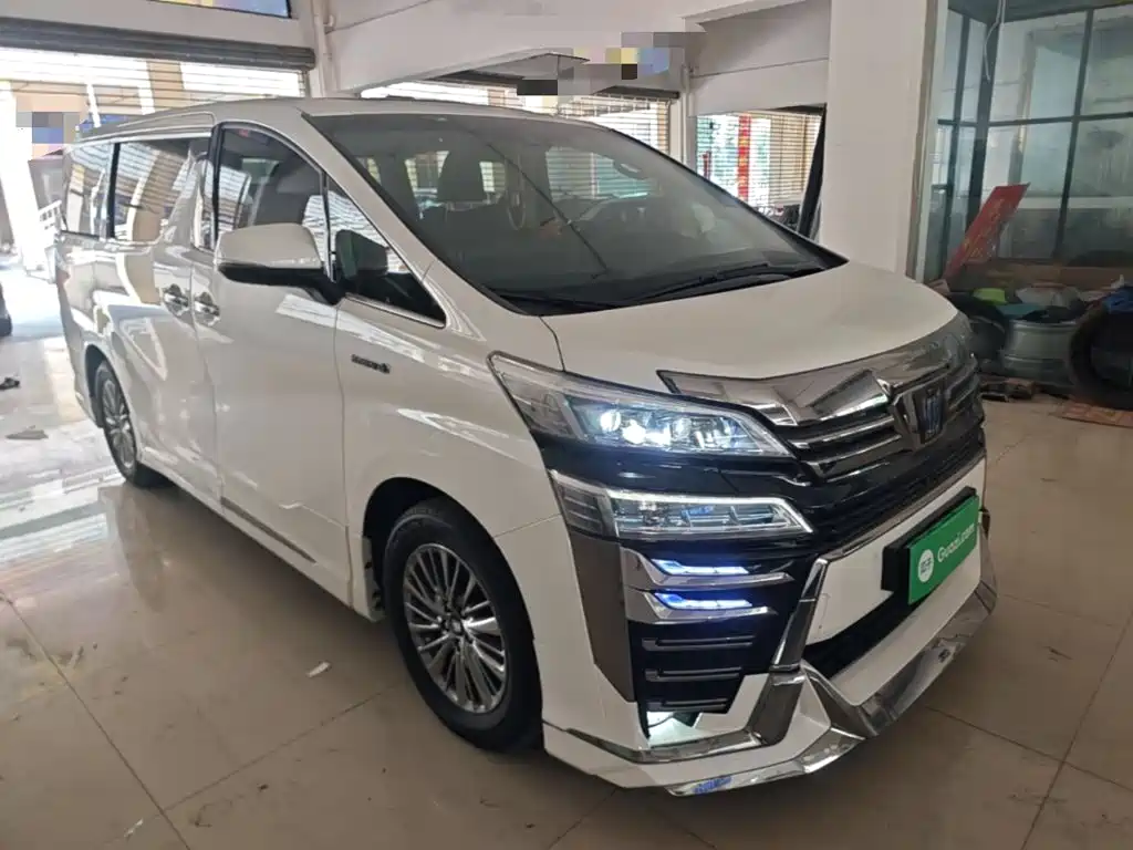 Фото 4 - Toyota Vellfire