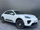 Фото 3 - Porsche Macan EV
