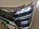 Фото 24 - Toyota Vellfire