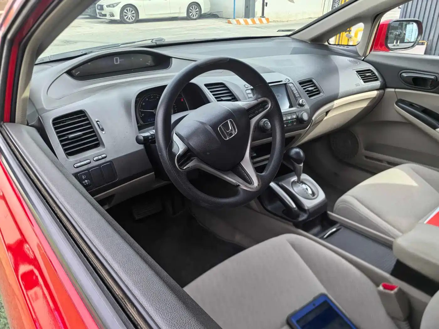 CIIMO CIIMO 2013 2012 1.8L Automatic