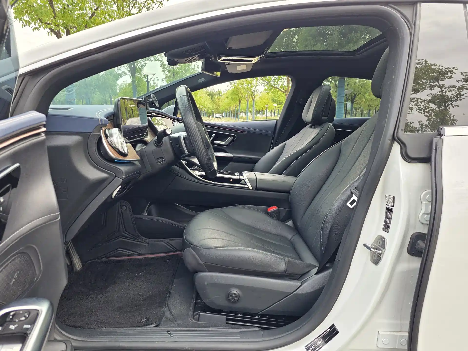 Фото 9 - Mercedes-Benz EQE