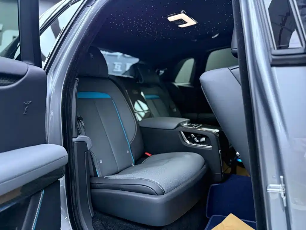Rolls-Royce Ghost 2026 2024 6.7T Black Badge