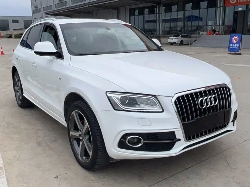 Фото 2 - Audi Q5