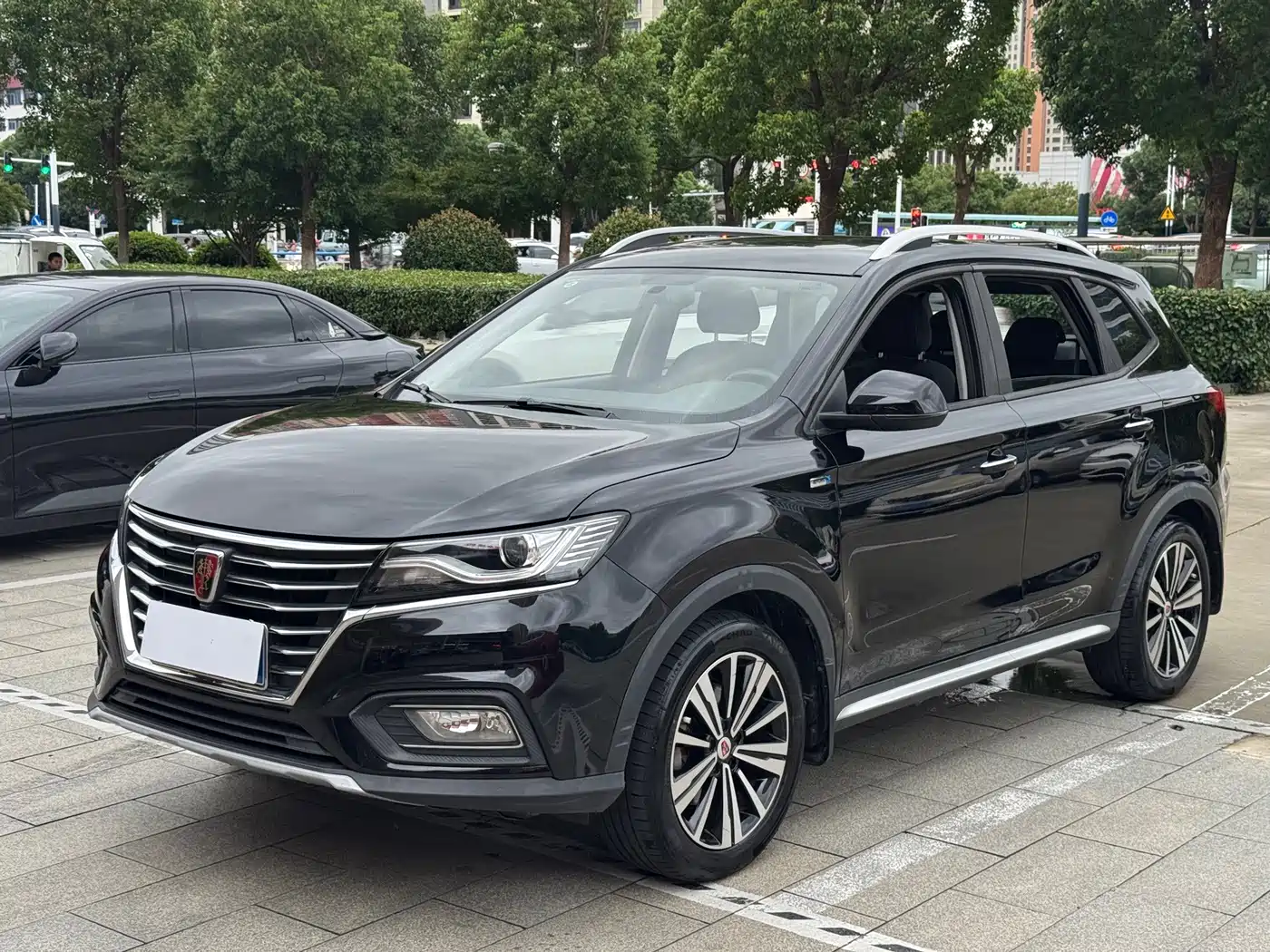 Фото 1 - Roewe RX5