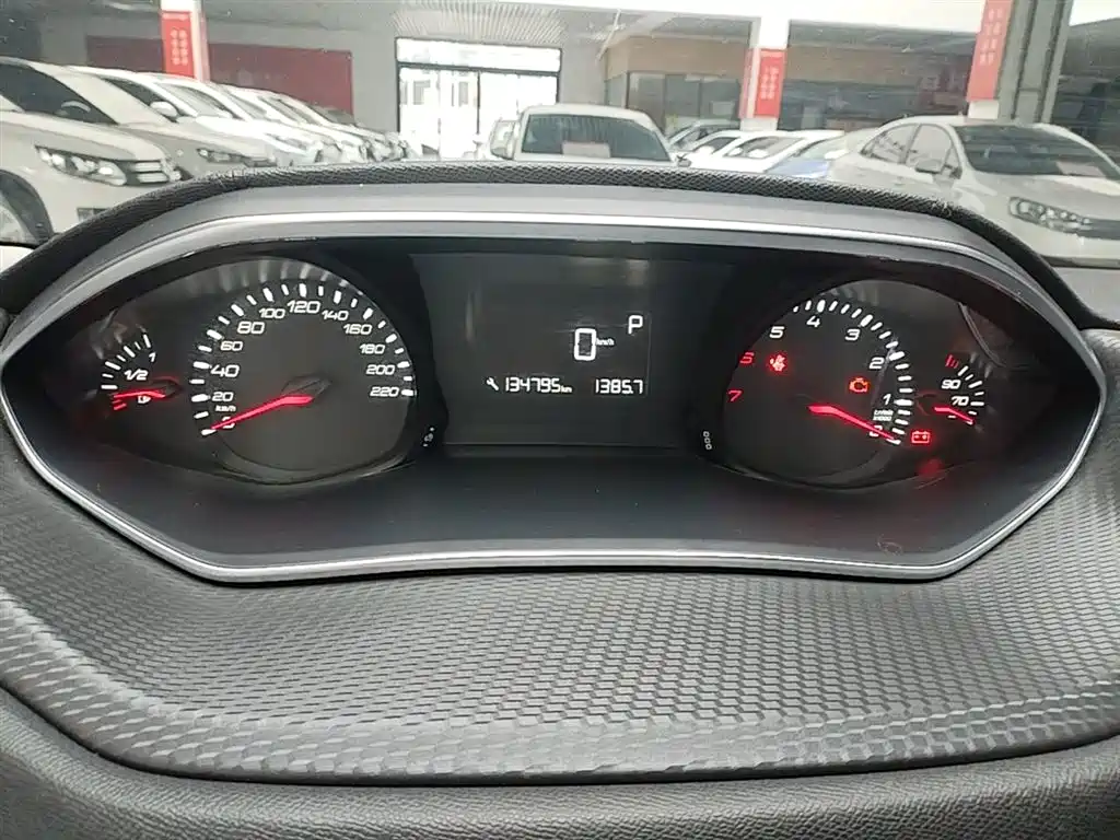 Peugeot 308 2019 230THP Automatic Luxury Edition China VI фото 12