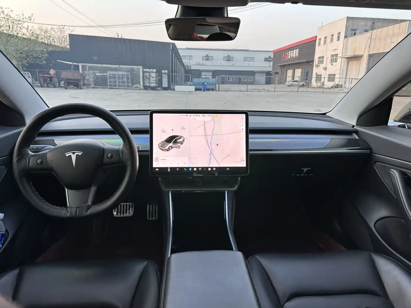 TESLA MODEL 3