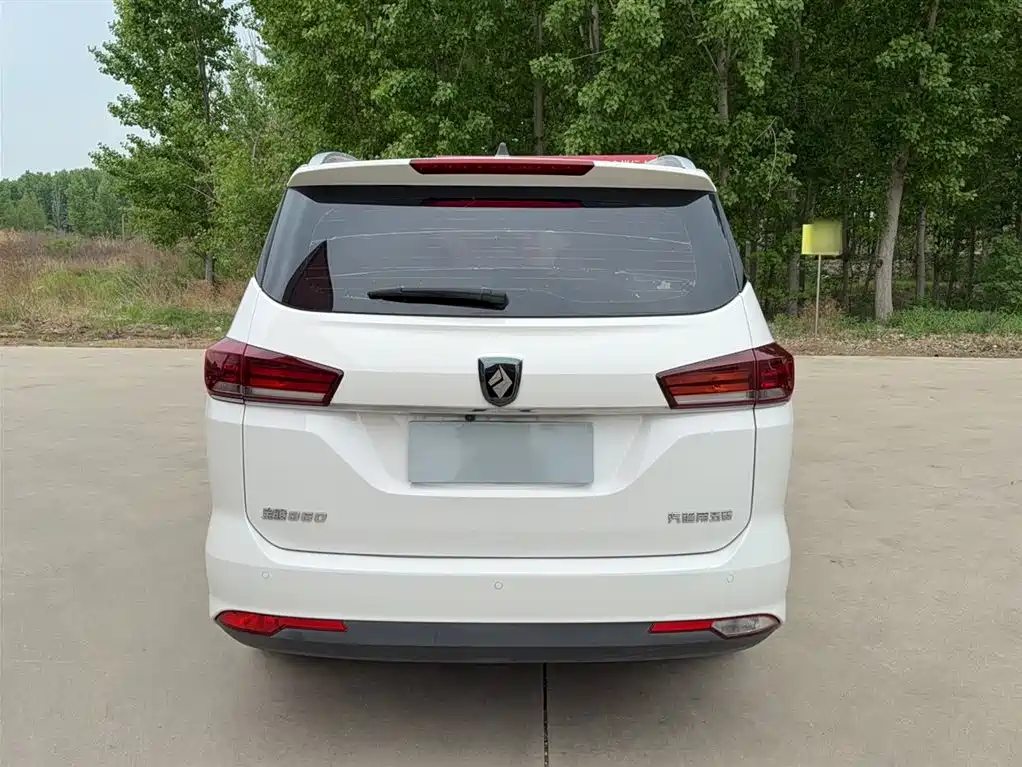 Baojun 360 2019 2018 1.5L Automatic Luxury (China V)