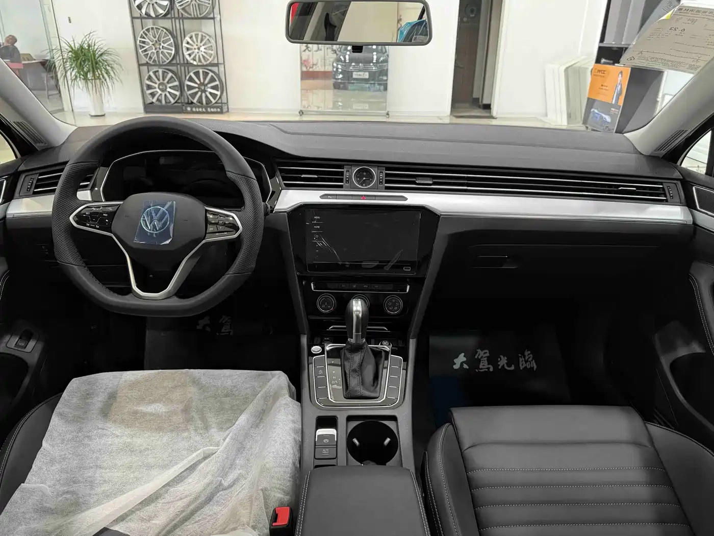 Volkswagen Magotan 2025 Popular Edition 280TSI DSG Comfort фото 17